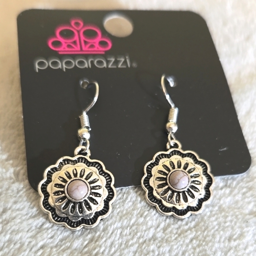 #060 Paparazzi Silver and Pink Floral Earrings - Picture 2 of 2